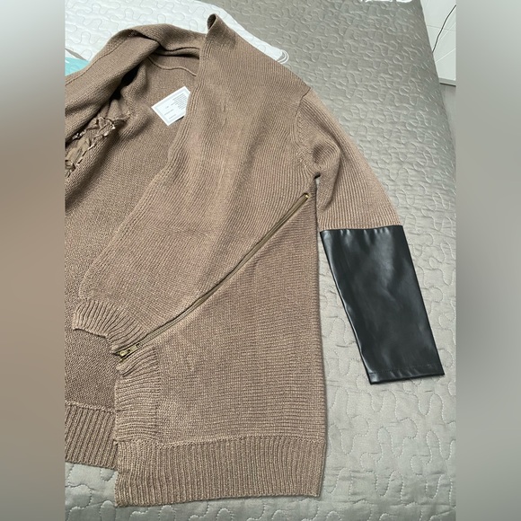 Woman’s brown open front cardigan with black faux leather sleeves detail, size S - Picture 4 of 8